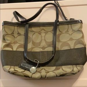 Coach classic tote bag purse! Gently used.